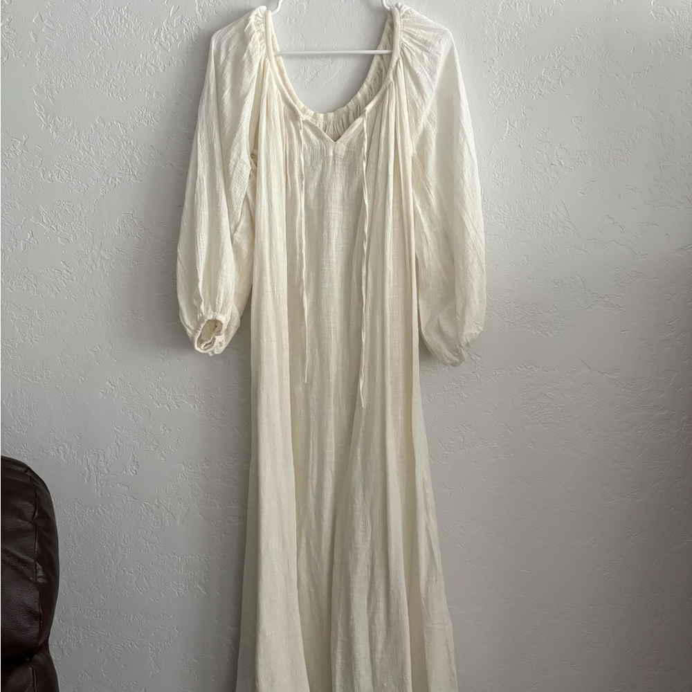 Elegant Cream Maxi Dress